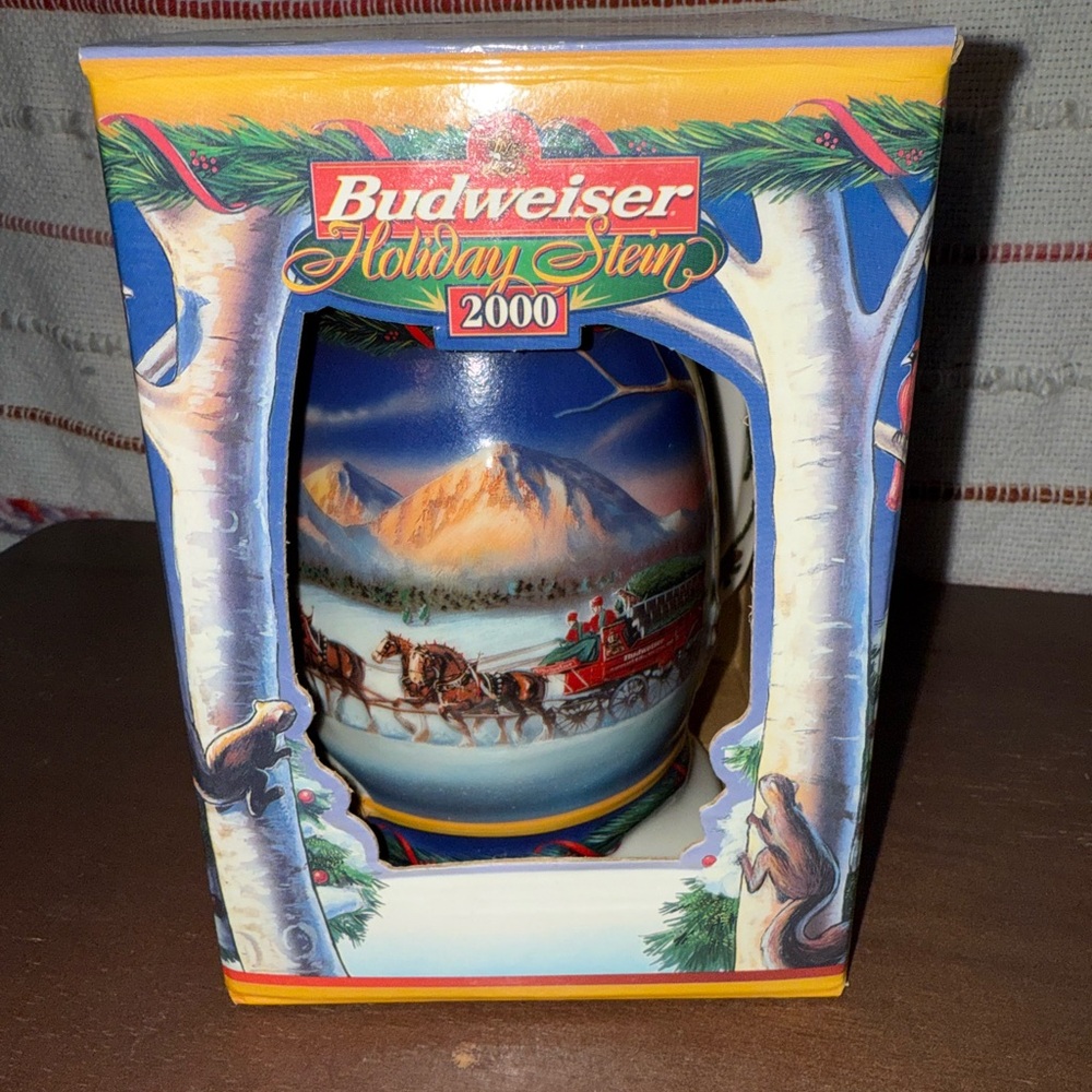 Vintage Budweiser Holiday Stein 2000 - Festive Red and Blue‎